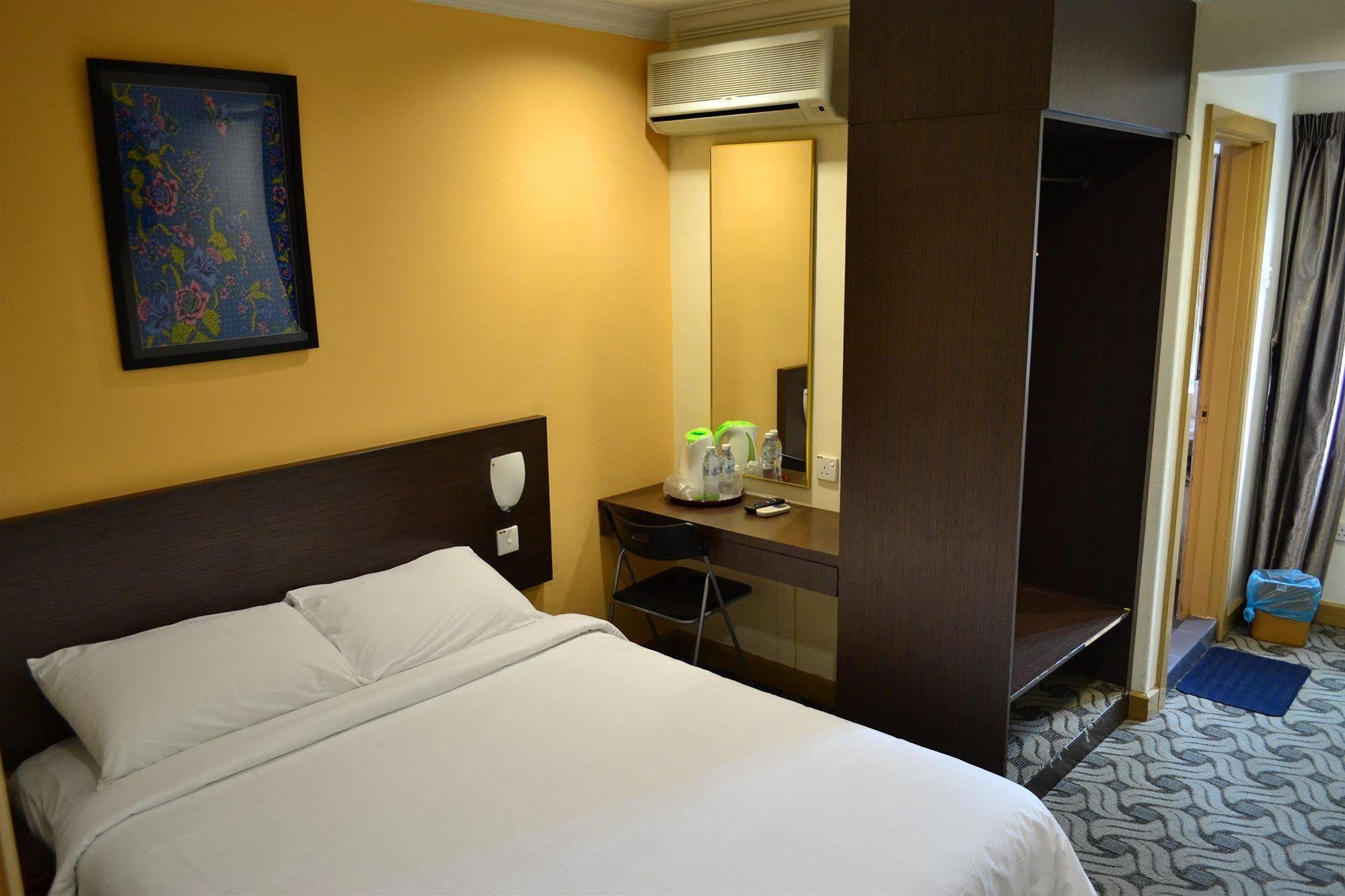 Ymca Hotel